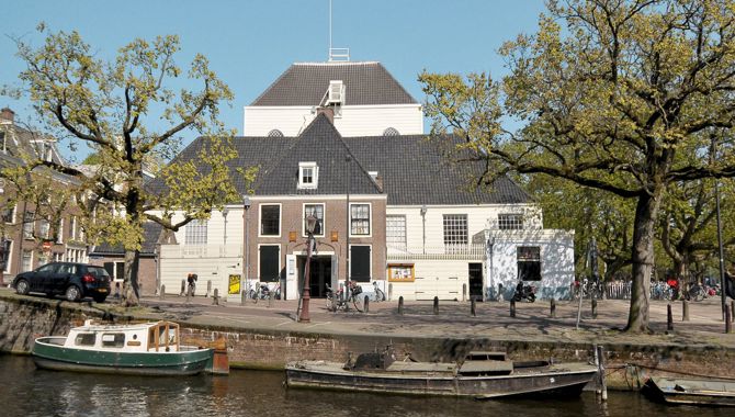 Amstelkerk Vanaf Overkant Water Vooraanzicht Nieuw